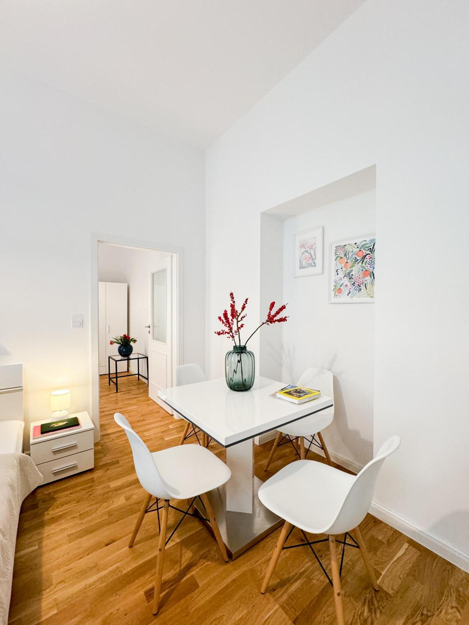 פראג Turnkey I Wenceslas Square Apartments חדר תמונה
